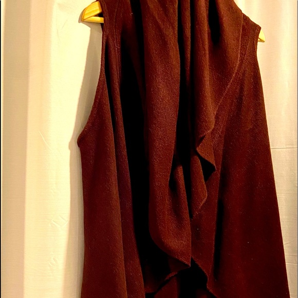 Burgundy wrap vest - Picture 1 of 4